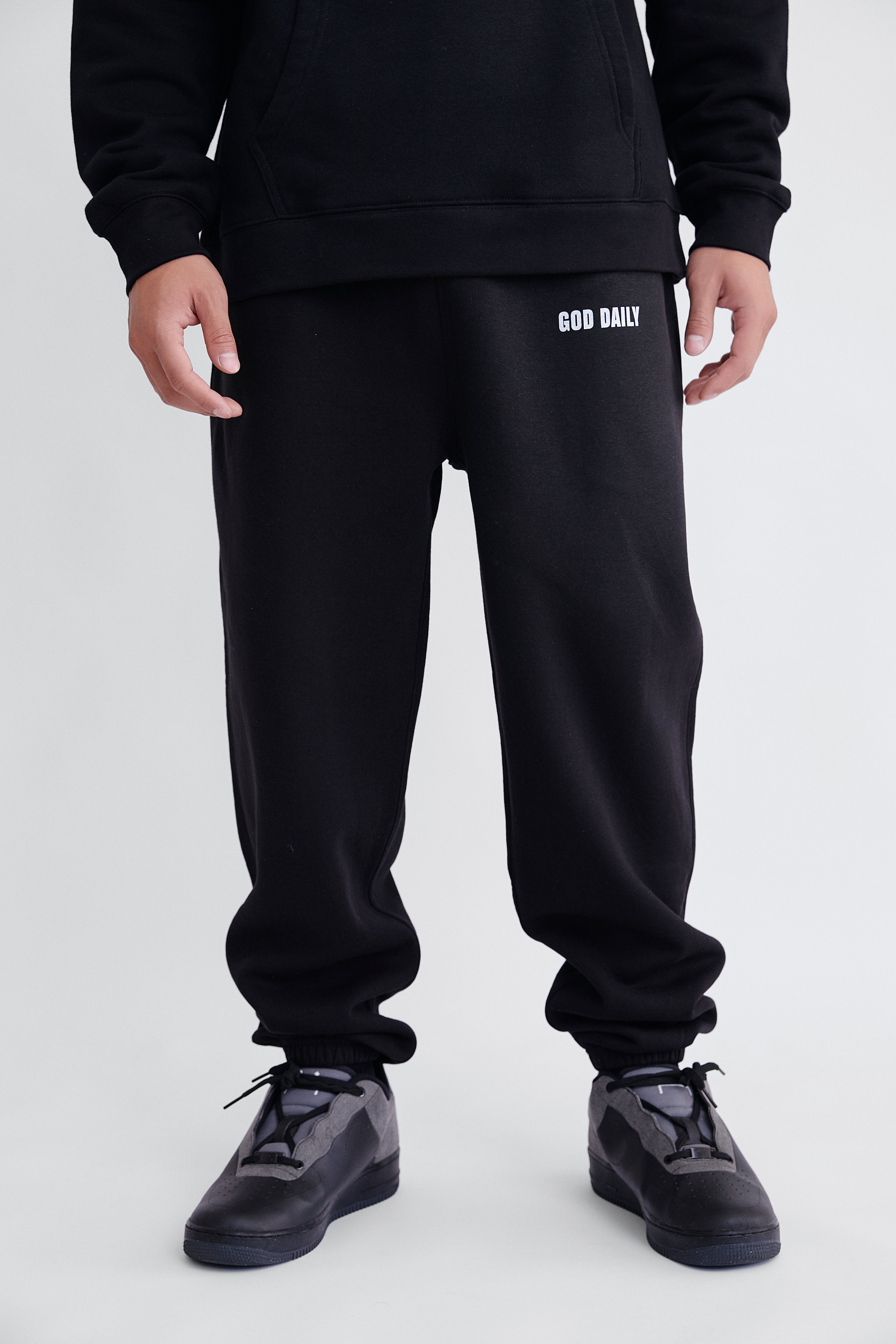 God Daily Sweatpants - Black